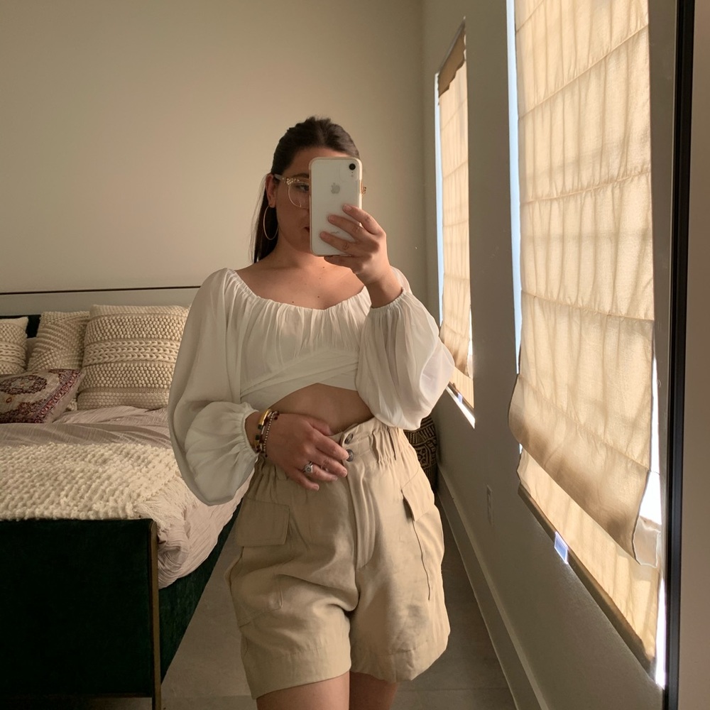 Peasant sleeve crop top